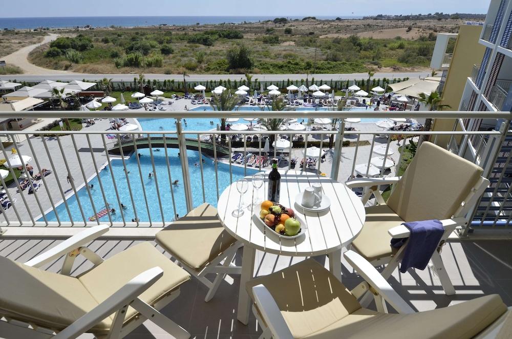 Sunwing Side Beach By Barut Hotels Exterior photo